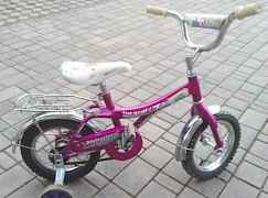 Детский велосипед 12" фиолетовый почти новый