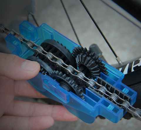 Интрумент для очистки велосипедной цепи