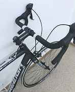 Шоссейный велосипед raleigh Revenio1 рамы:54;56см