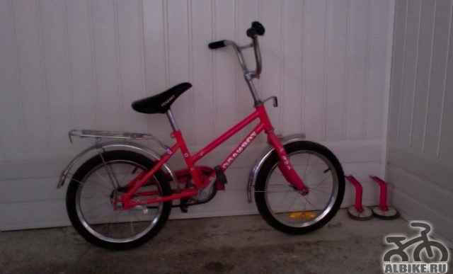 Велосипед двухколесный розовый для 4-7 лет