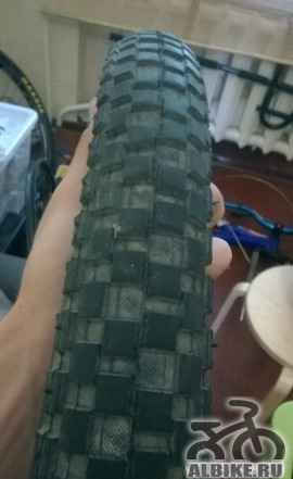 Продам покрышку Maxxis Holy Roller 26x2.4