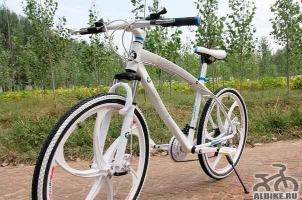 Качественный алюминиевый велосипед на литых дисках