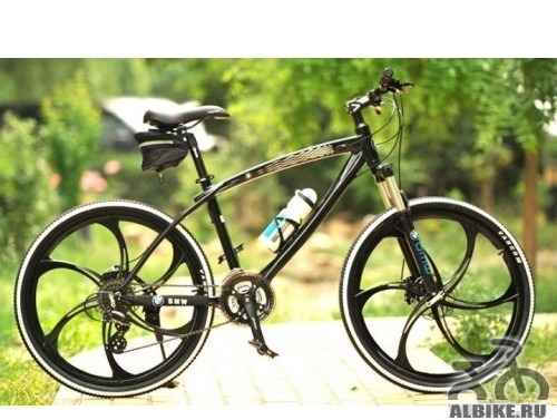 Велосипед БМВ (бмв) на литых дисках, черный, 24 ск