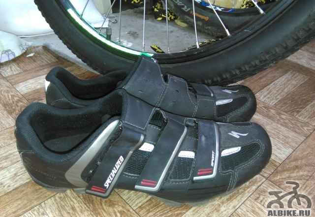 Велотуфли Specialized Спорт + контактные педали - Фото #1