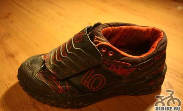 Вело обувь FiveTen impact low red размер 42 - Фото #1