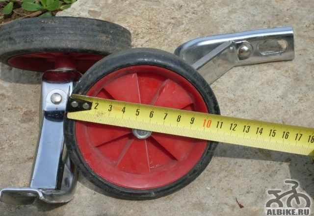 Дополнительные колёса к детскому велосипеду
