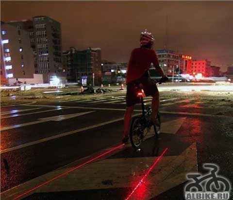 Задний красный велофонарь с лазерными маркерами - Фото #1