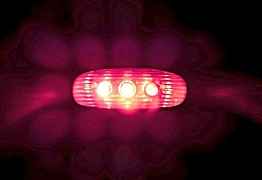 Новый красный фонарь с лазерными линиями-маркерами