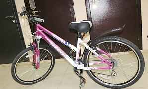 Женский велосипед Стелс Miss 7500