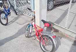Детский велосипед четырех колесный