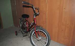 Велосипед 4-8 лет с боковыми колесиками