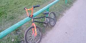 Велосипед BMX марки Bone