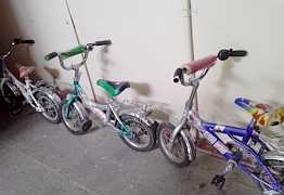 Три детские велосипеда